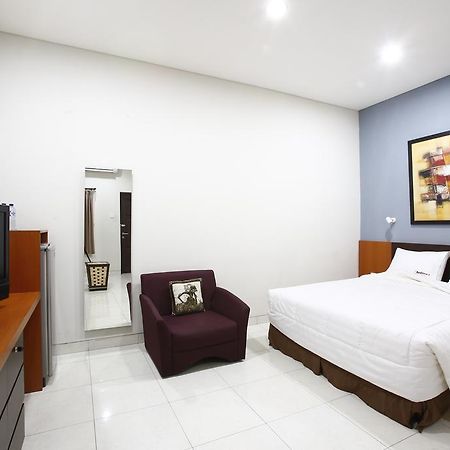 Reddoorz @ Menteng Dżakarta Zewnętrze zdjęcie