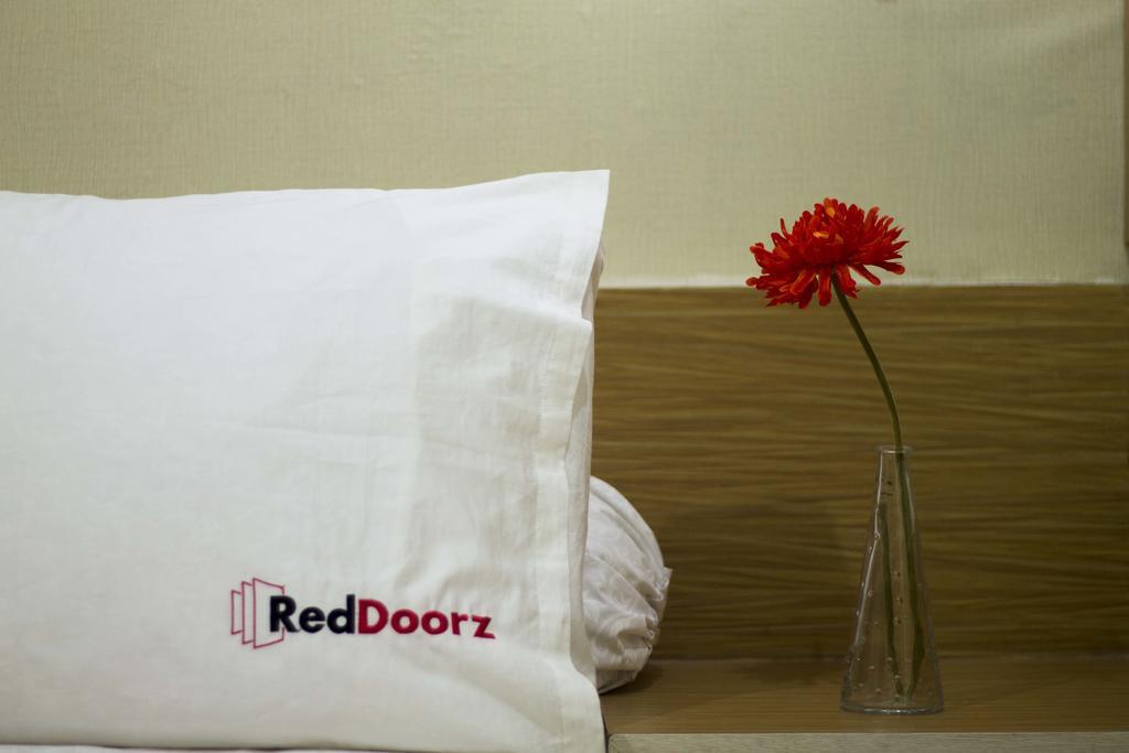 Reddoorz @ Menteng Dżakarta Zewnętrze zdjęcie